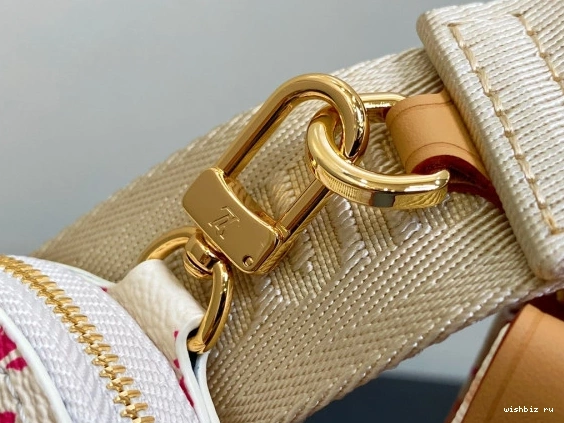 WIS East ONTHEGO VUITTON LOUIS West 1021